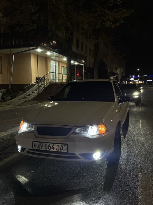 Nexia 2 1.6l 103000 km donc