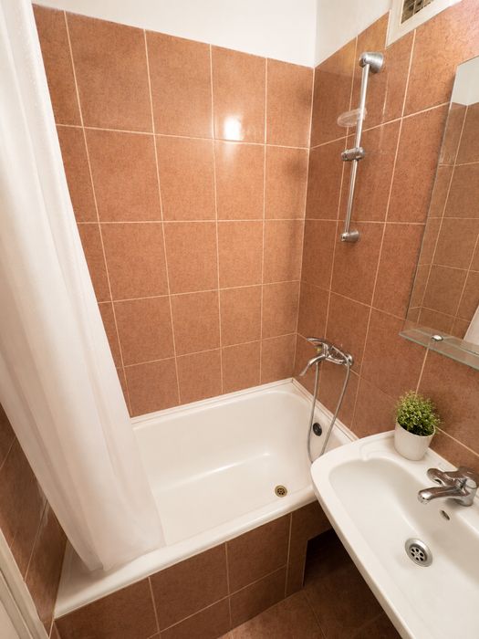 Apartament 2 camere de închiriat – Caransebeș, zona Țarinei