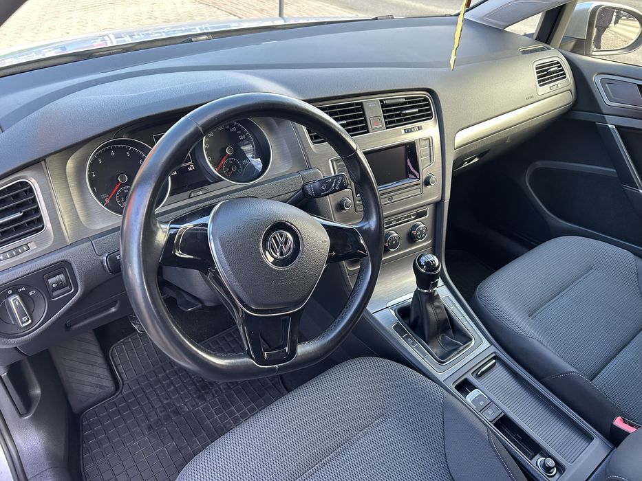 Volkswagen  Golf 7/2013