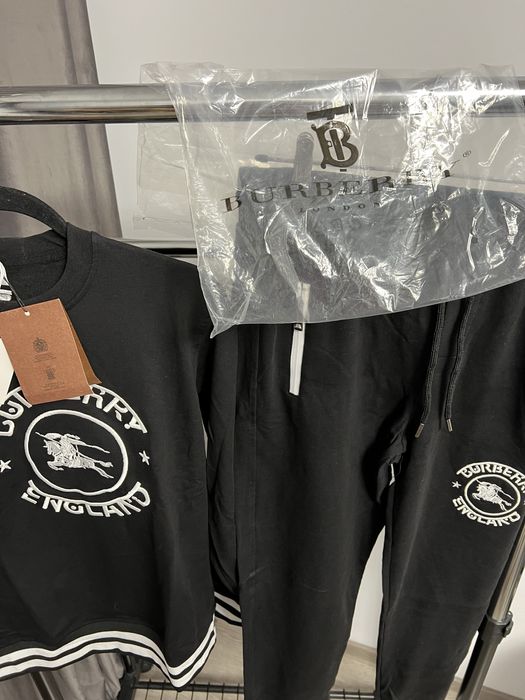 Compleu BURBERRY super calitate