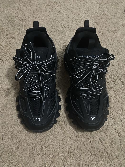 balenciaga track!!