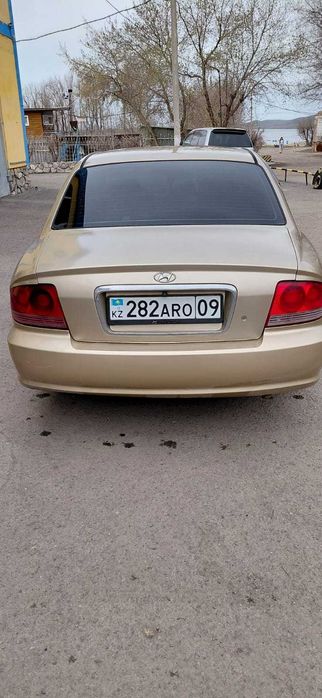 Hyundai Sonata 2003 г.