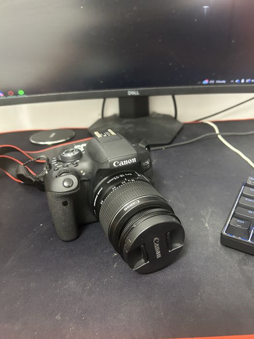 Camera Canon EOS 750D