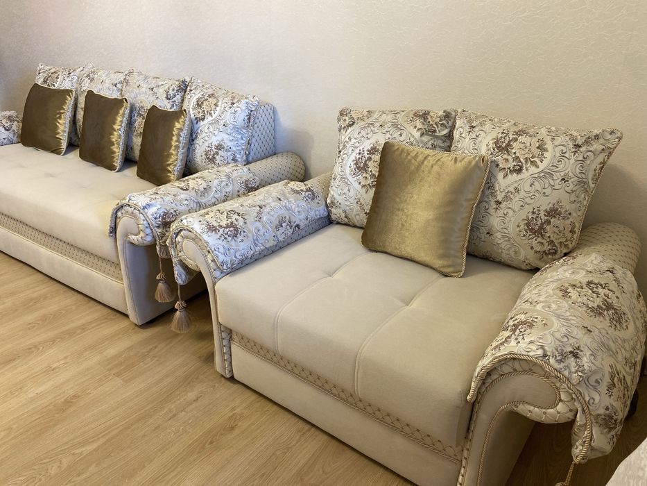 Продам комплект мягкой мебели