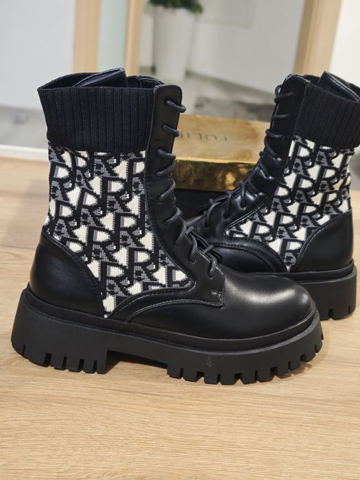 Нови , спортно елегантни боти