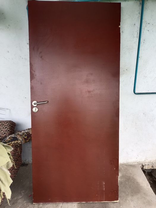 Б/У двери в хорошем состоянии