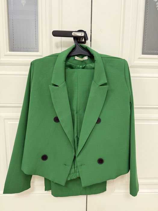 Жаңа күйінде тұр.