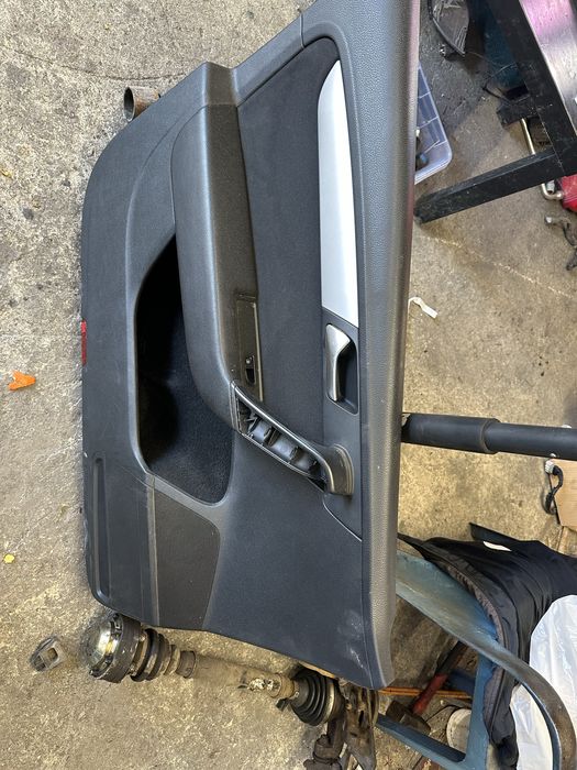 Лява кора за врата тапет пасат б7 2012г отлична