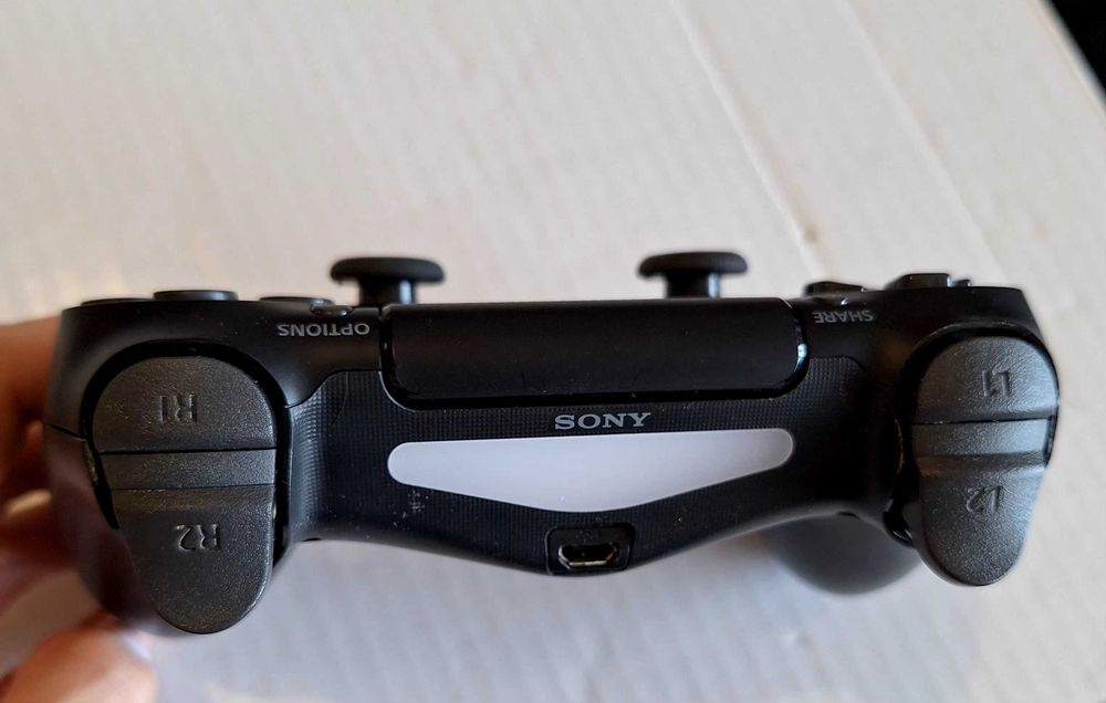 SONY Playstation 4 + Игра FIFA16