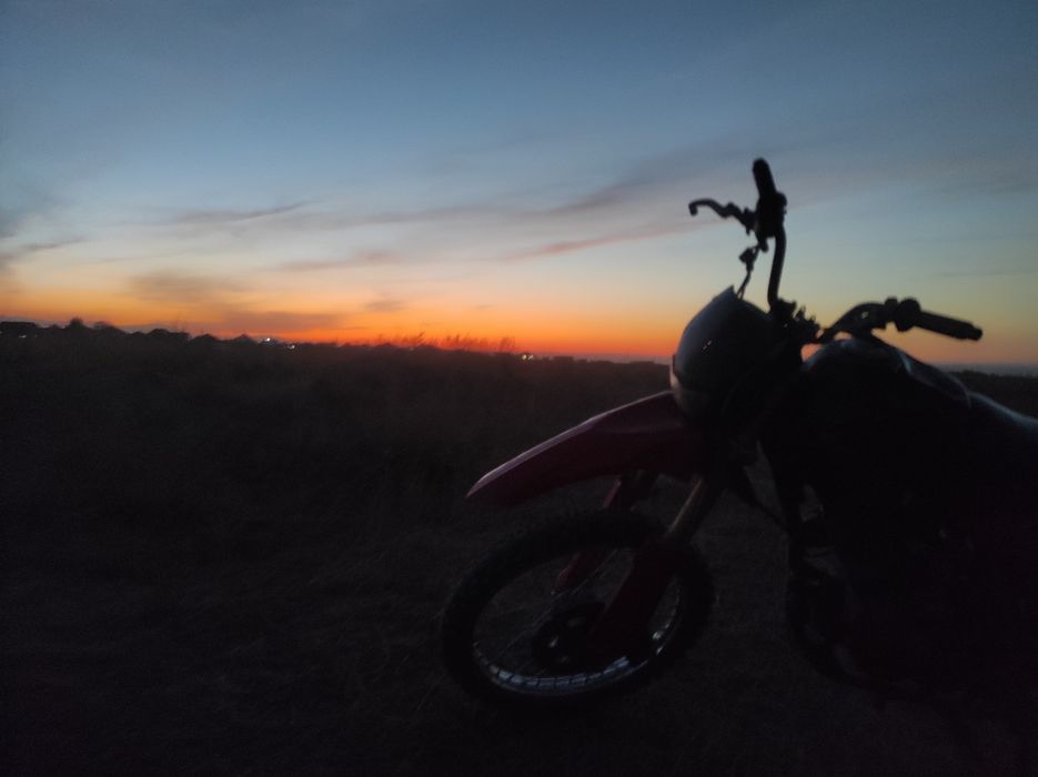 Продам эндуро  250 кубов