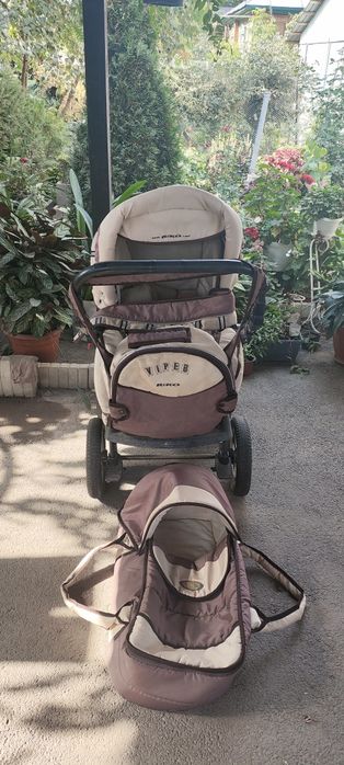 Коляска на надувных колёсах