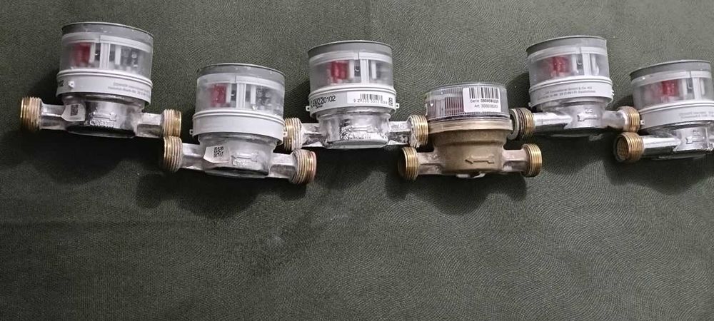 Vand contoare/ apometru AR si AC la jumatate de pret. Stare excelenta