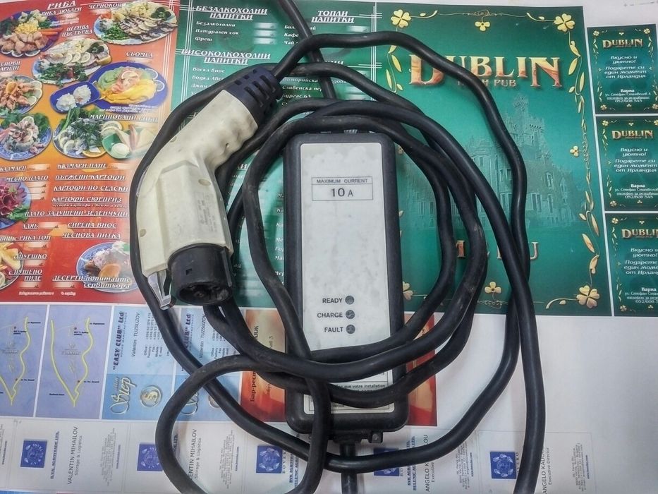 Зарядни устройства и кабели за електромобили