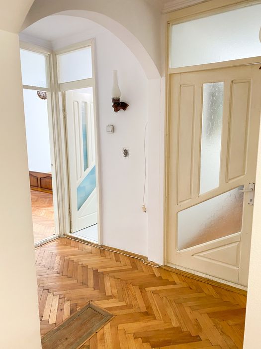 Apartament cu 3 camere