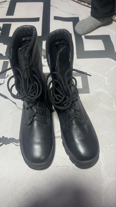 Продам новые берцы