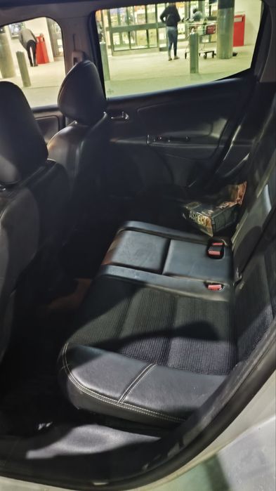 Peugeot 207 sw 2010 г.