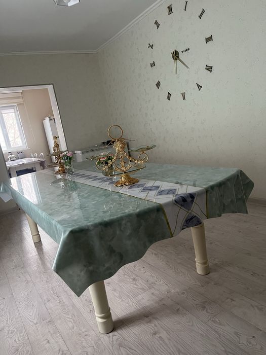 Стол сатылады ұзындығы 2,75 -ені 1,15