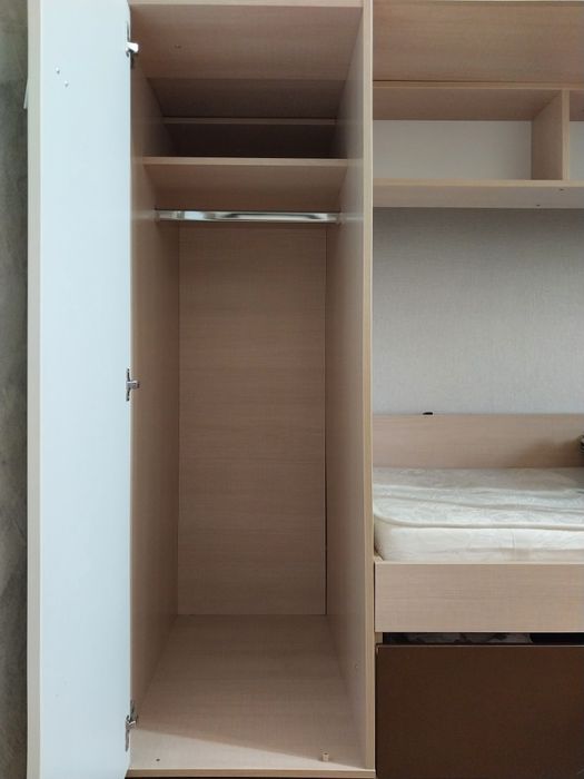 Двухъяросная кровать б/у