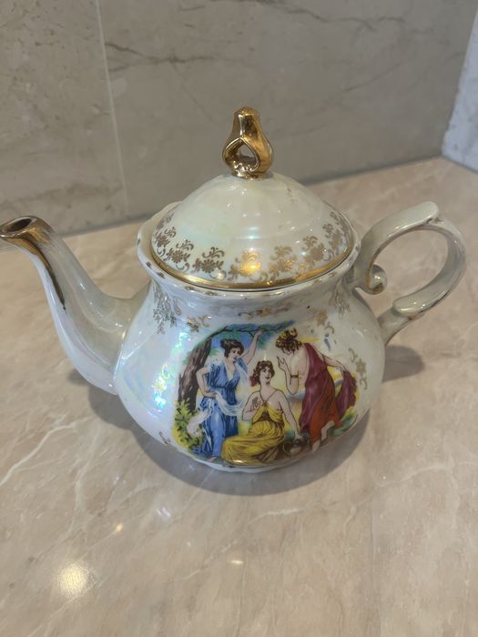 Продам чайник « Мадонна»,  1 л