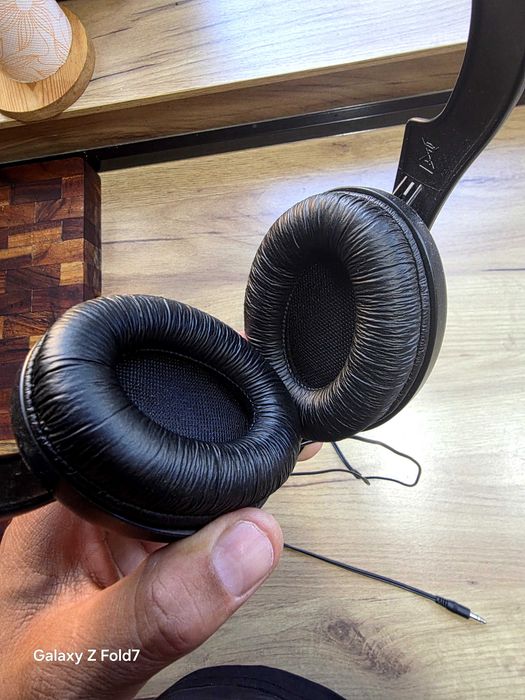 професионални слушалки SENNHEISER