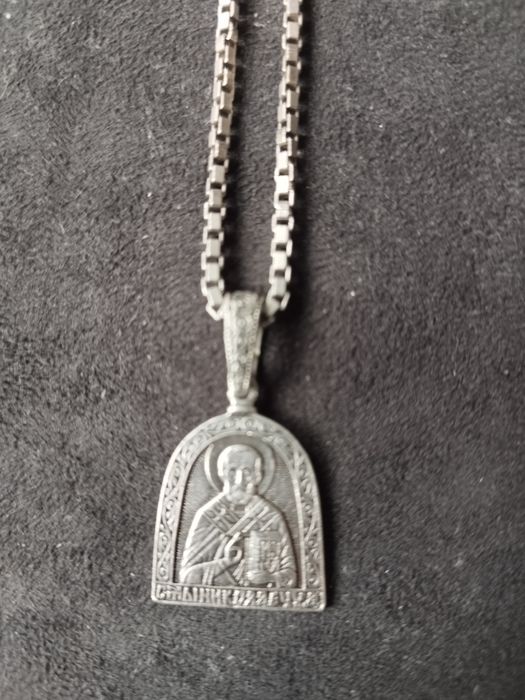 Lanț cu medalion din argint