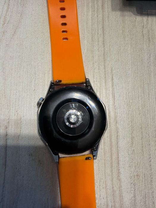 Часовник HUAWEI GT4