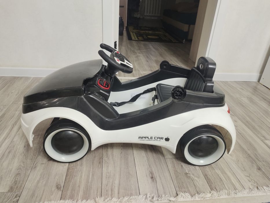 Продам apple car машина