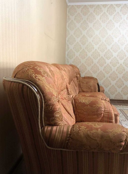 Диван и кресла 3+1+1