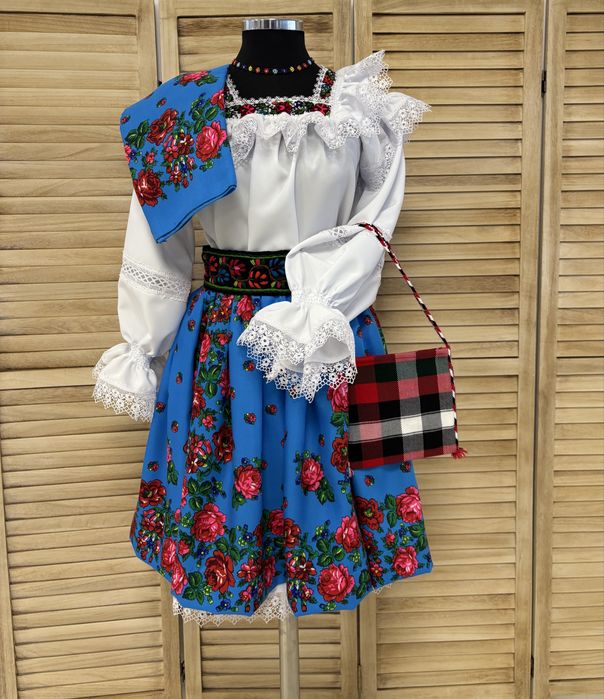 Set complet costum traditional de Maramures pentru femei
