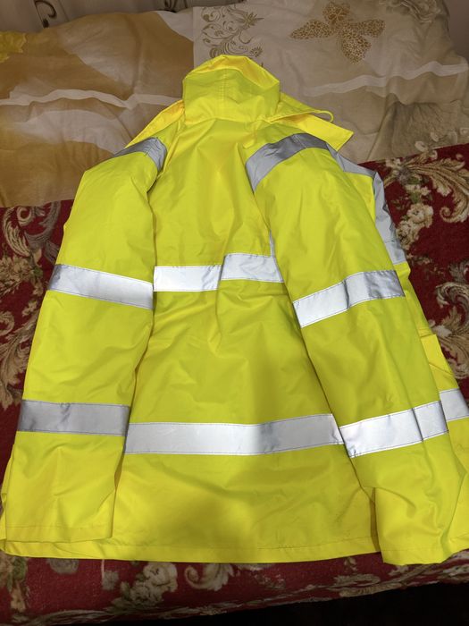 Haina reflectorizanta iarna