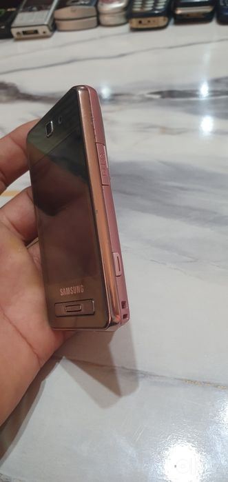 Telefonlar sotiladi