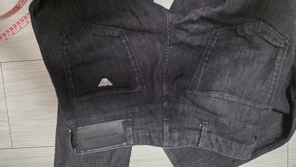 Blugi Armani Emporio