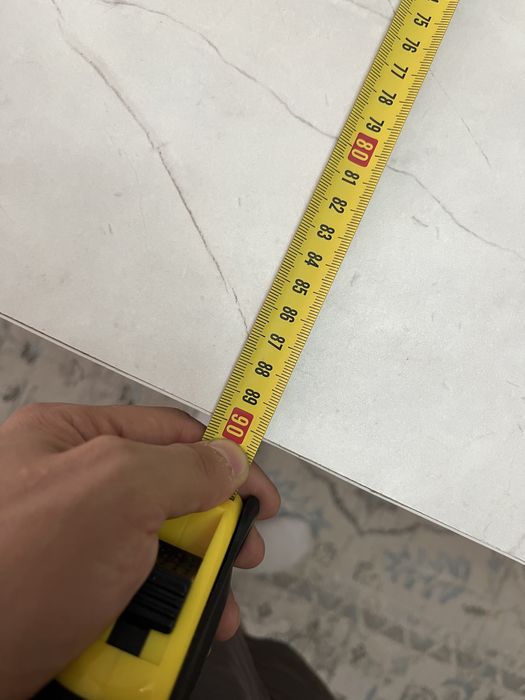 кухонный стол.