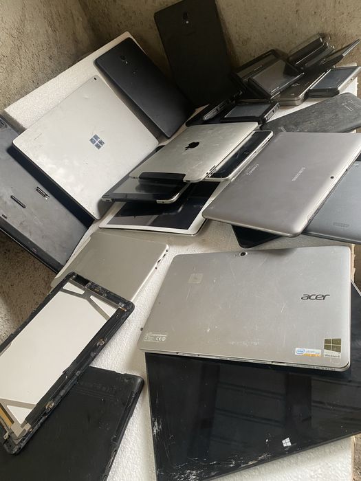 Lot tablete  piese samsung ipad …