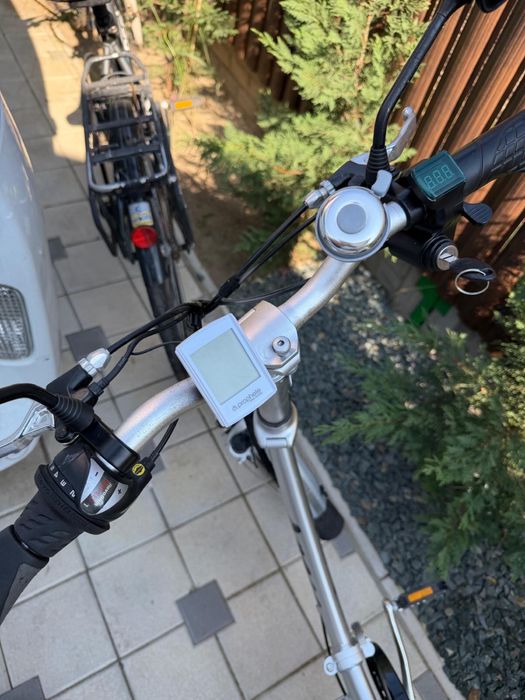 Bicicleta electrica 48v cu acceleratie 2 baterii 30AH