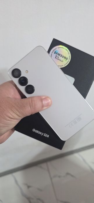 Samsung s 24 8. 128 g