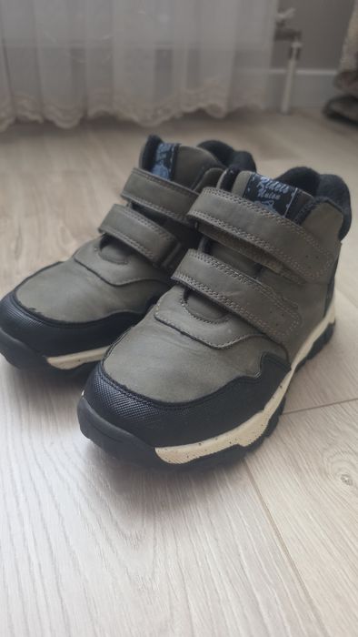 Продам ботинки для мальчика