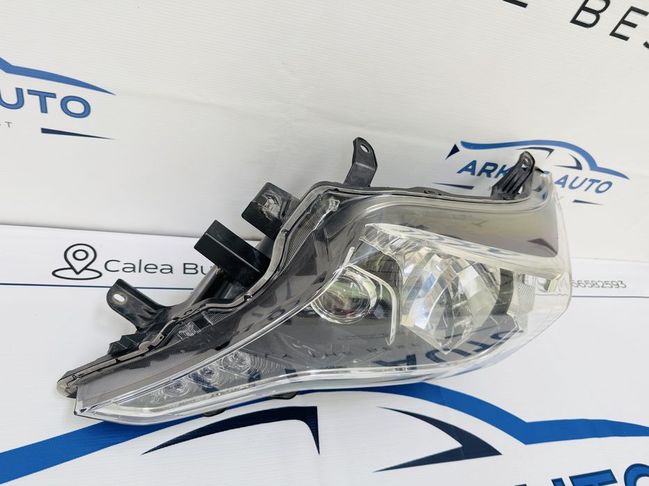 Far stanga Toyota Land Cruiser Prado dupa 2015