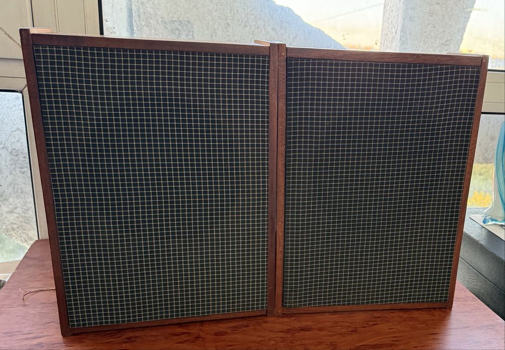 Стерео проигрыватель