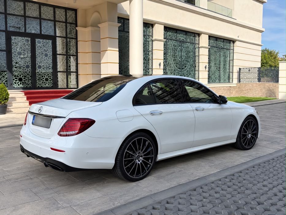 MERCEDES-BENZ E-Class 2019 — imagine 3