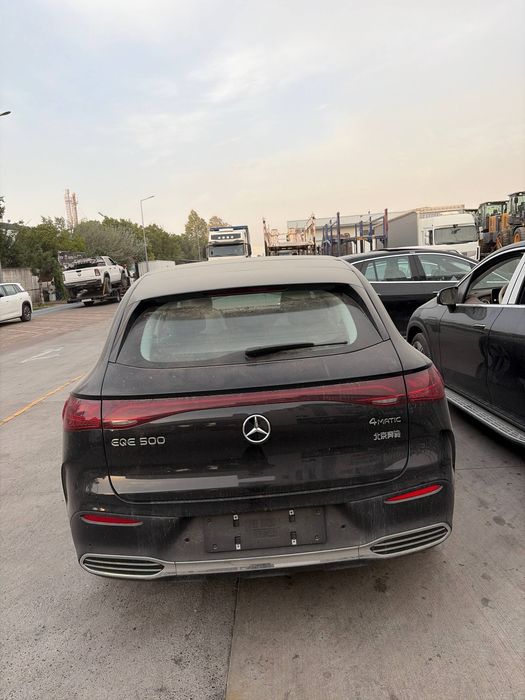Mersedez Benz EQE 500 Suv
Masla