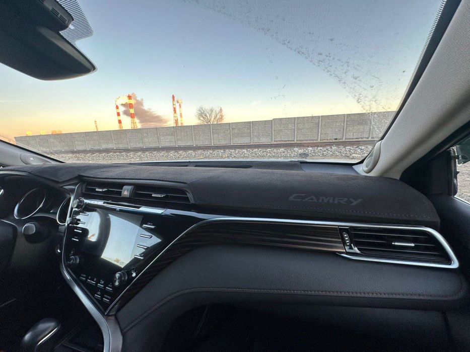 Накидка на панель Camry 70