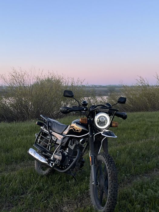Продам мотоцикл GSX SUZUKI 200