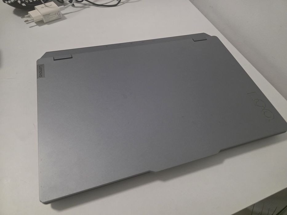 Vand laptop Lenovo gaming garanție 2ani cumpărat recent