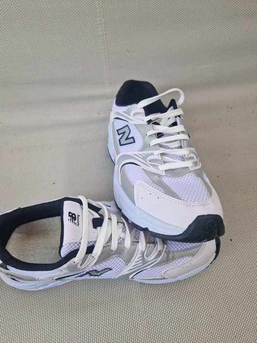 New  Balance.  Маратонки