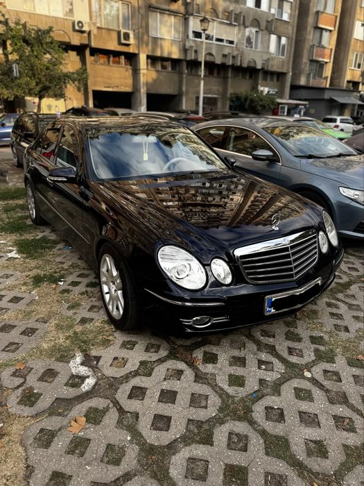 Тъмно син капак за Mercedes W211