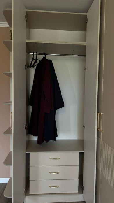 Продам шкаф для спальни