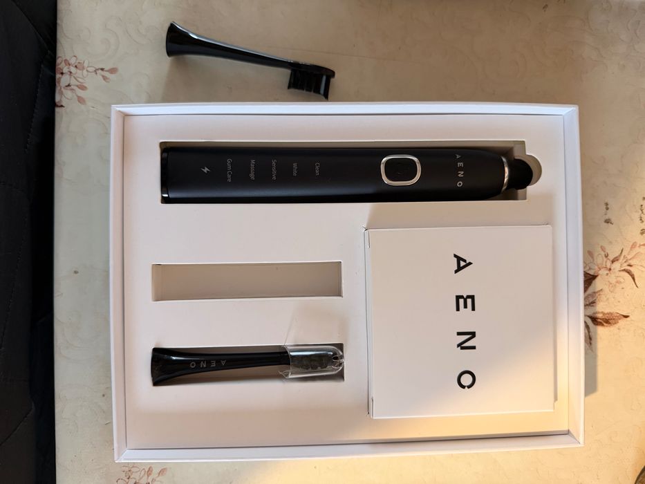 Ел. Четка за зъби с 1 неизползвана глава