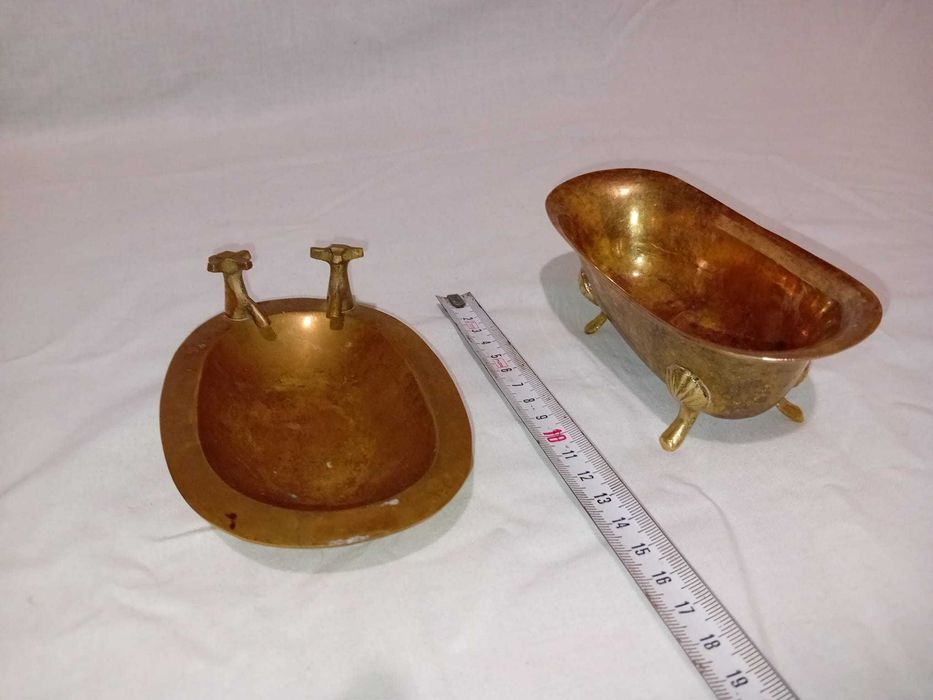 Scrumiere vechi din bronz, miniaturi cadă