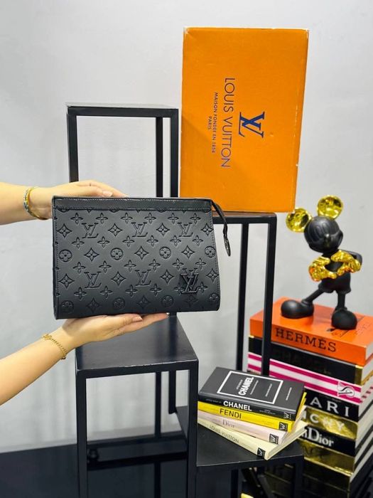 Мъжки чанти различни модели Goyard